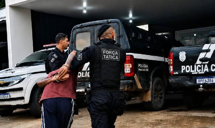 Operação da Força Tática apreende cerca de 8 kg de drogas e prende suspeito em Santana