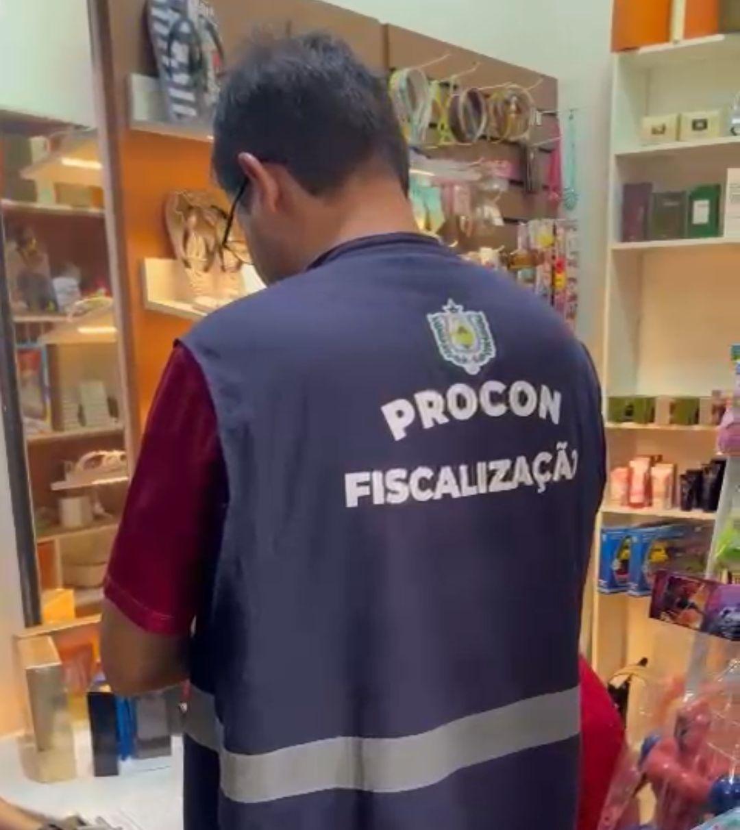 Fim de ano: o que você precisa saber sobre a troca de presentes, segundo o Procon-AP