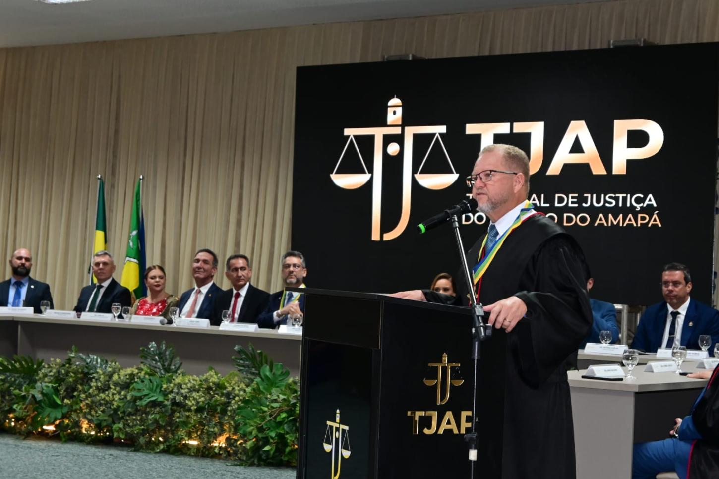 Jayme Ferreira assume presidência do Tribunal de Justiça do Amapá para o biênio 2025-2027