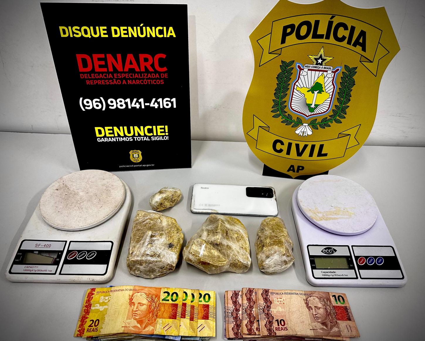 Polícia Civil prende jovem por tráfico de drogas em Santana