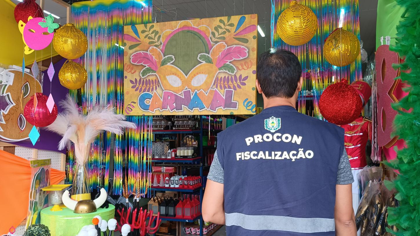 ‘Procon Folia’ intensifica fiscalização em lojas de artigos carnavalescos em Macapá e Santana