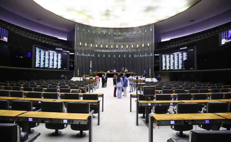 Câmara aprova dois acordos internacionais; propostas vão agora ao Senado