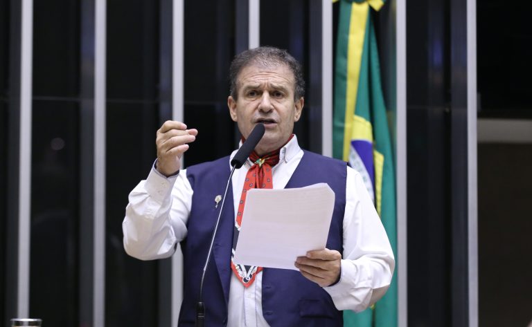 Projeto cria incentivos para a agricultura vertical