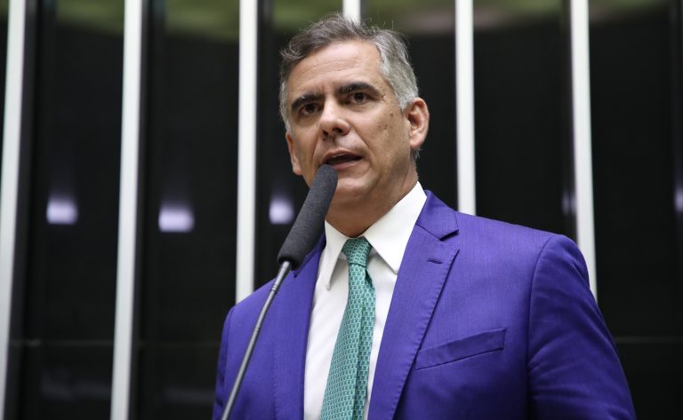 Projeto estabelece novo marco regulatório para setor portuário brasileiro