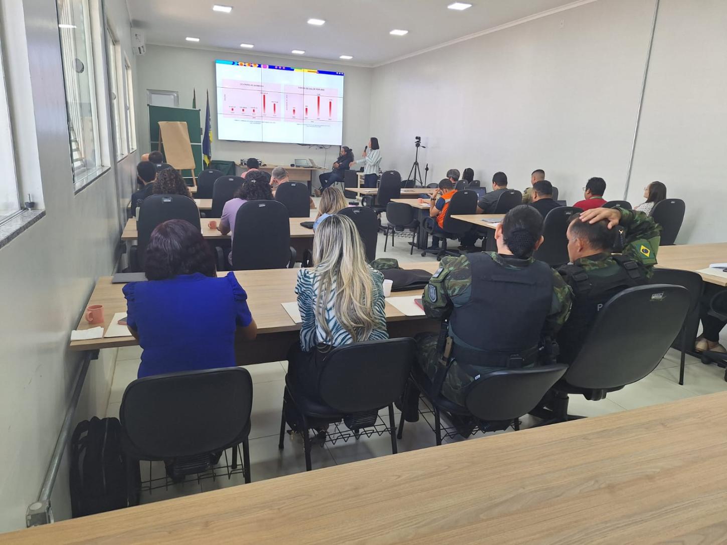 Amapá discute novo plano contra desmatamento e queimadas em oficinas