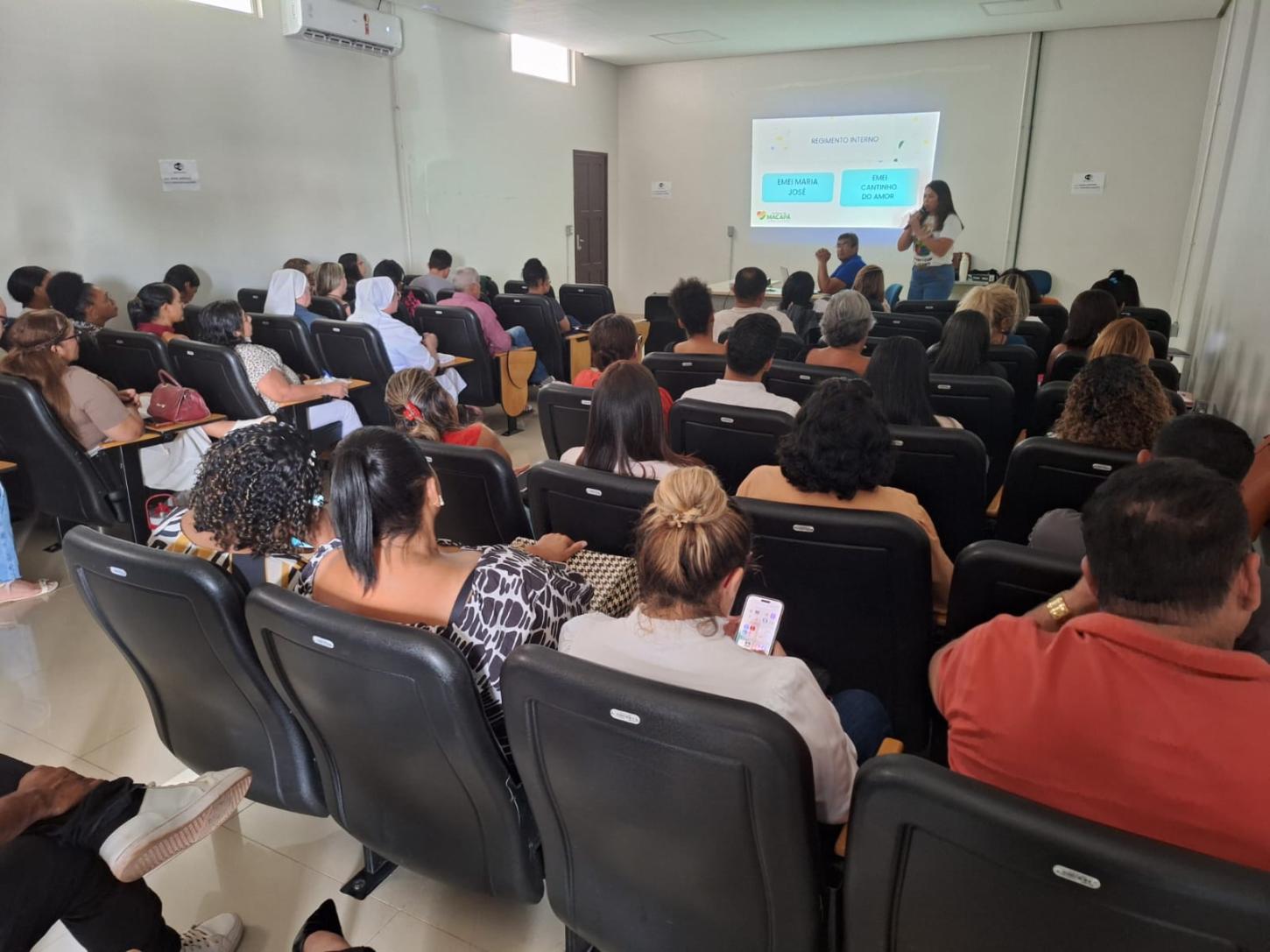 SEMED promove Circuito Pedagógico para gestores e coordenadores da rede municipal