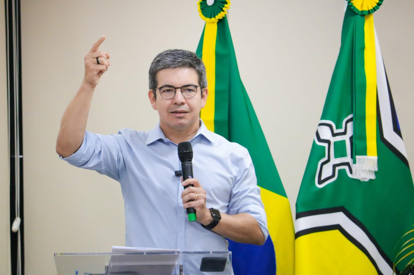 Randolfe Rodrigues nega vídeo adulterado e pede investigação da PF