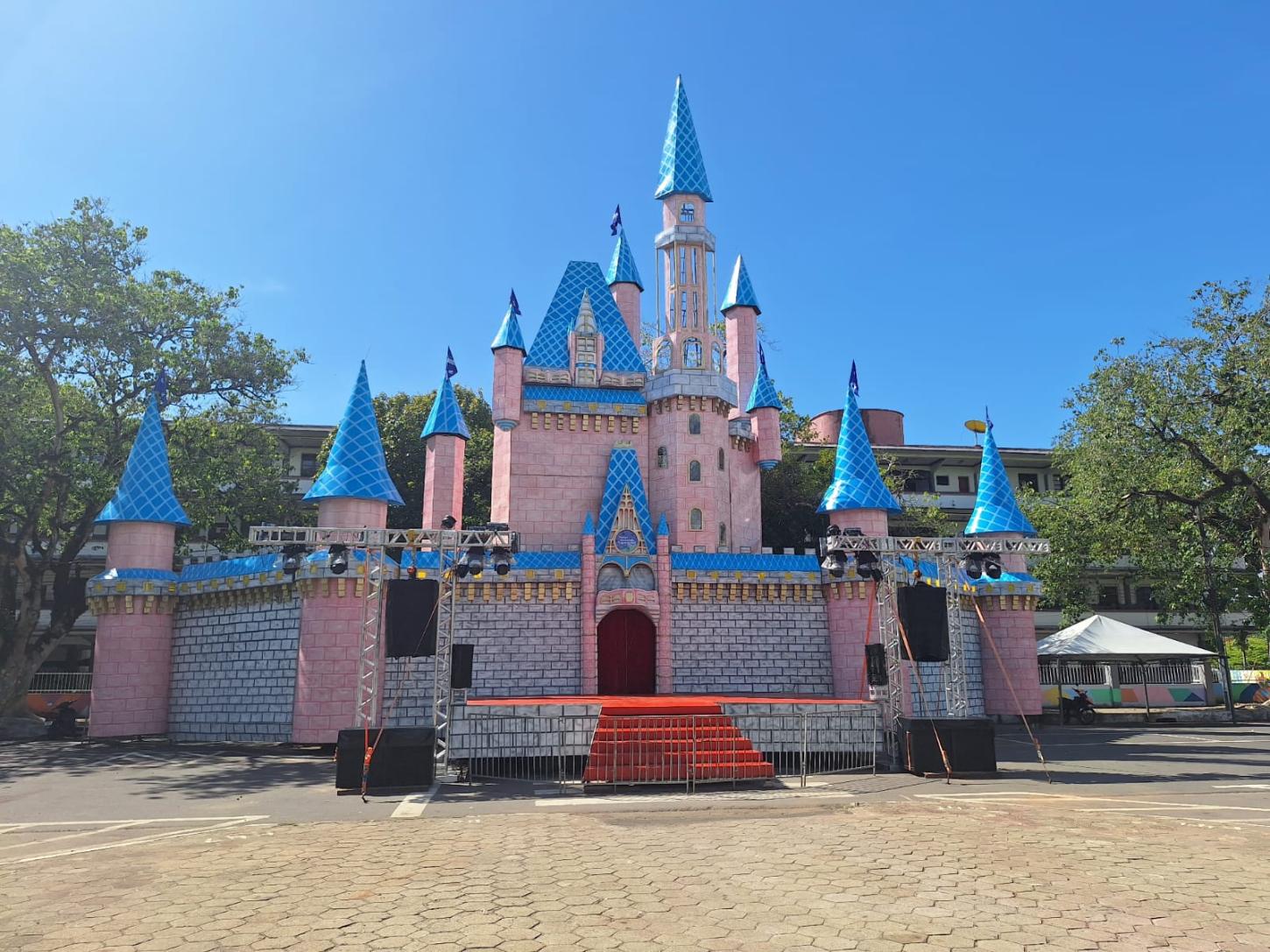 Natal Encantado movimenta a Praça da Bandeira com programação gratuita para toda a família