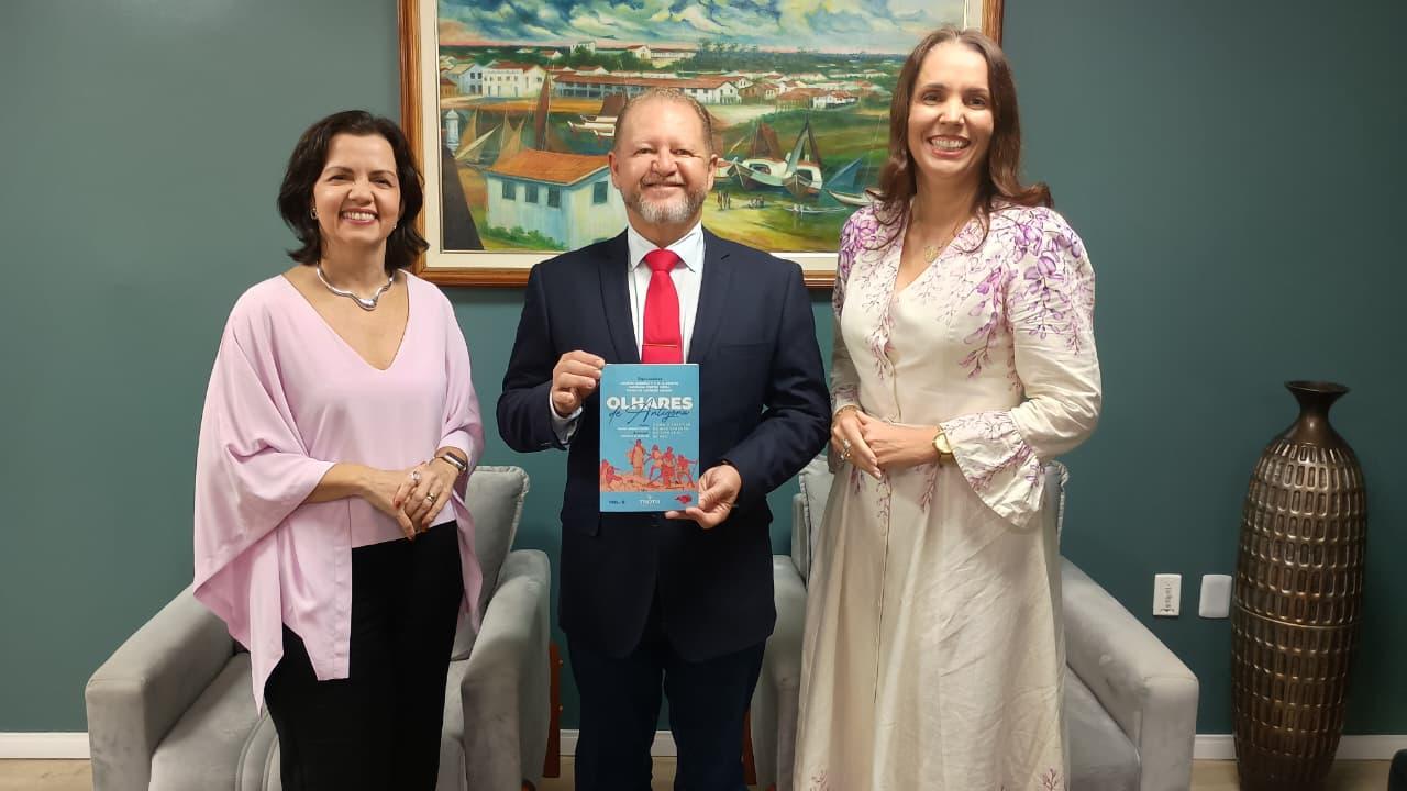 Juízas do TJAP apresentam obra sobre práticas restaurativas e liderança feminina em Santana