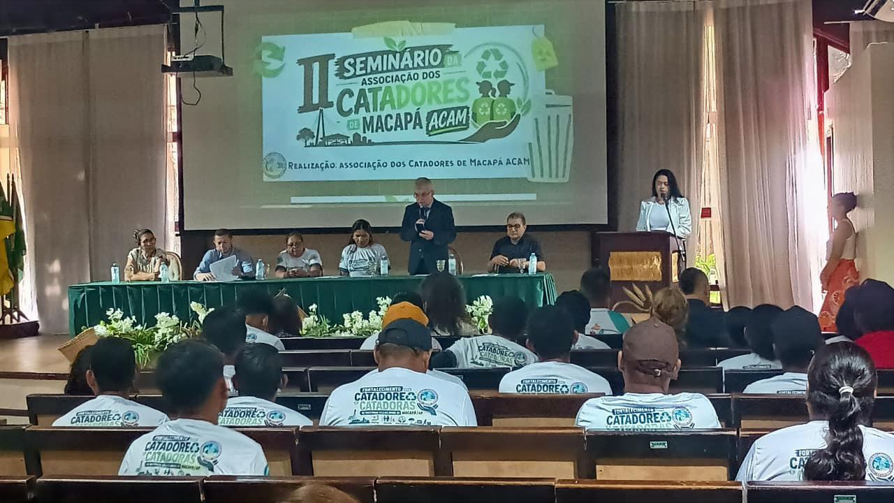 Catadores de Macapá promovem debate sobre direitos e inclusão no sistema de resíduos