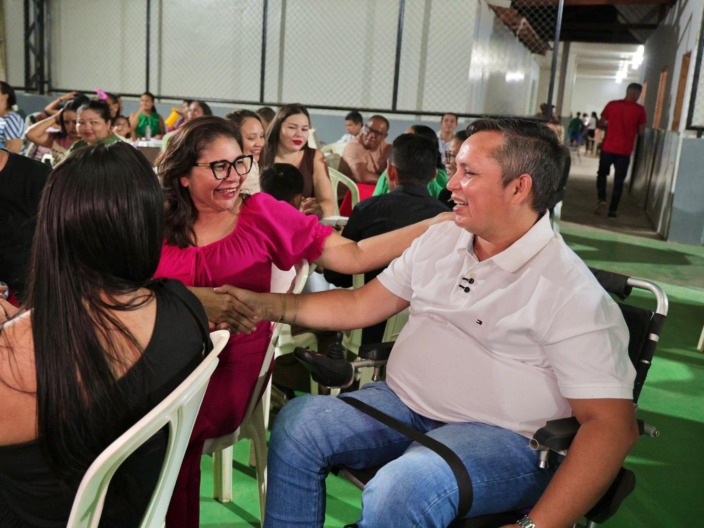 O prefeito Marcelo Pantoja anunciou reajuste salarial para os profissionais da Educação e a realização de um novo concurso público durante a programação comemorativa ao Dia dos Professores.